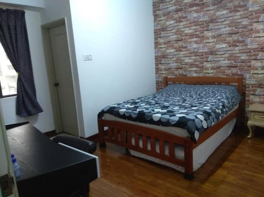 3Rooms 10Pax Mc 5 Star Hotel Sofa&Bed Mrt Mcd Axiata Seri Kembangan Εξωτερικό φωτογραφία